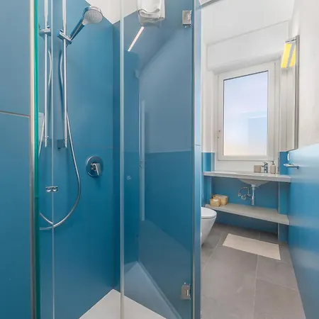 Welchome, * 밀라노